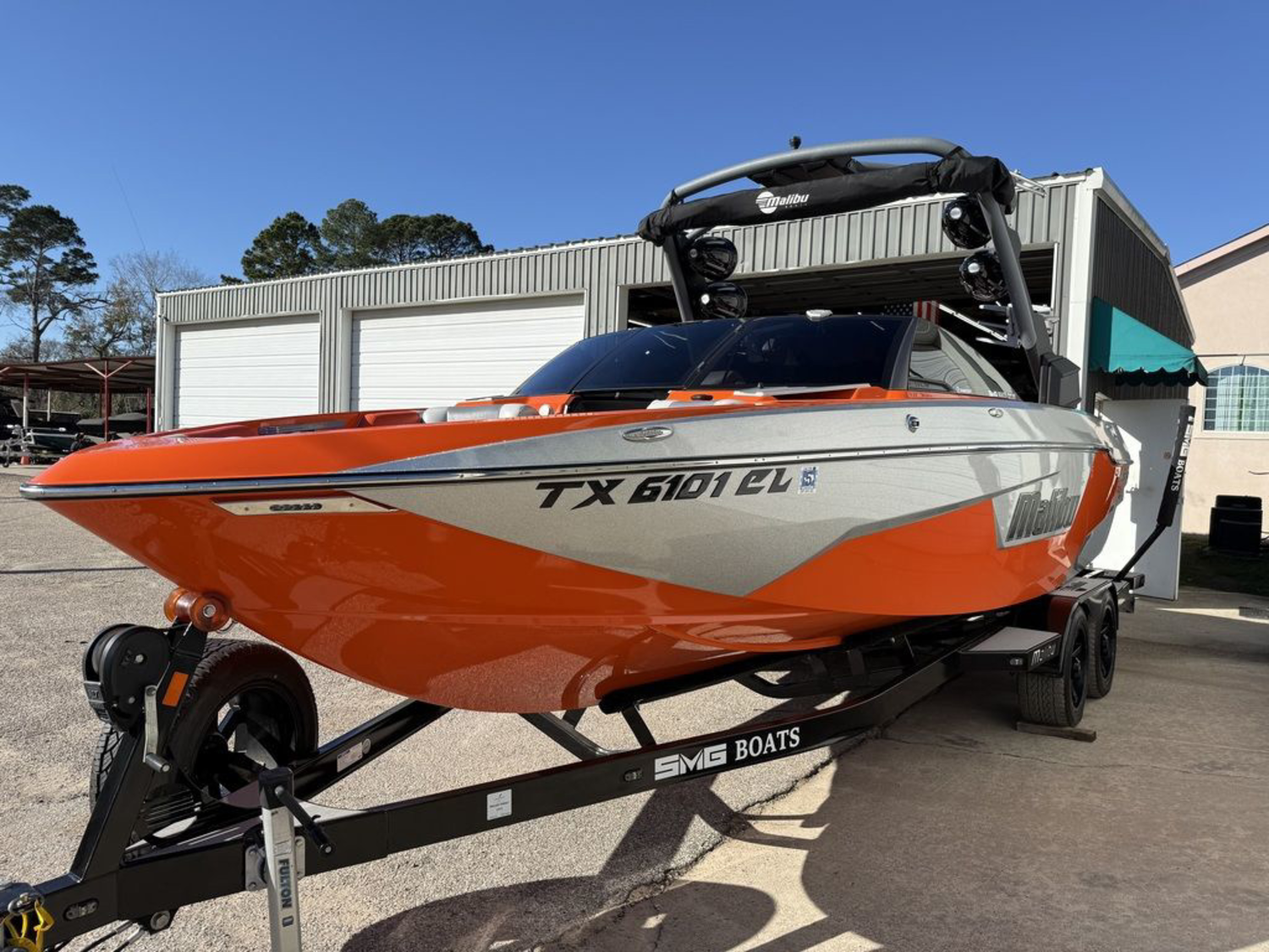 2019 Malibu Boats 25 LSV