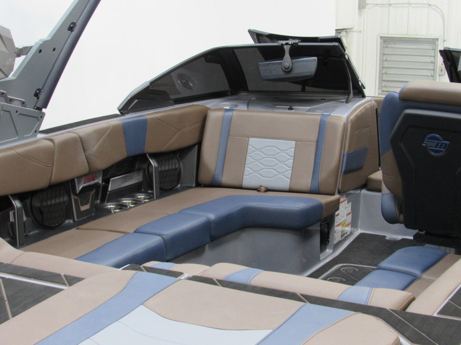 2025 Malibu Boats 23 LSV