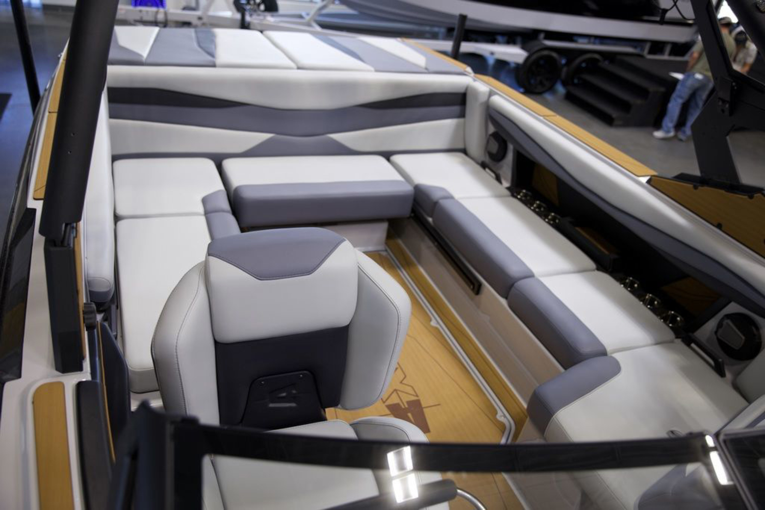 2026 Axis Wake Research A225