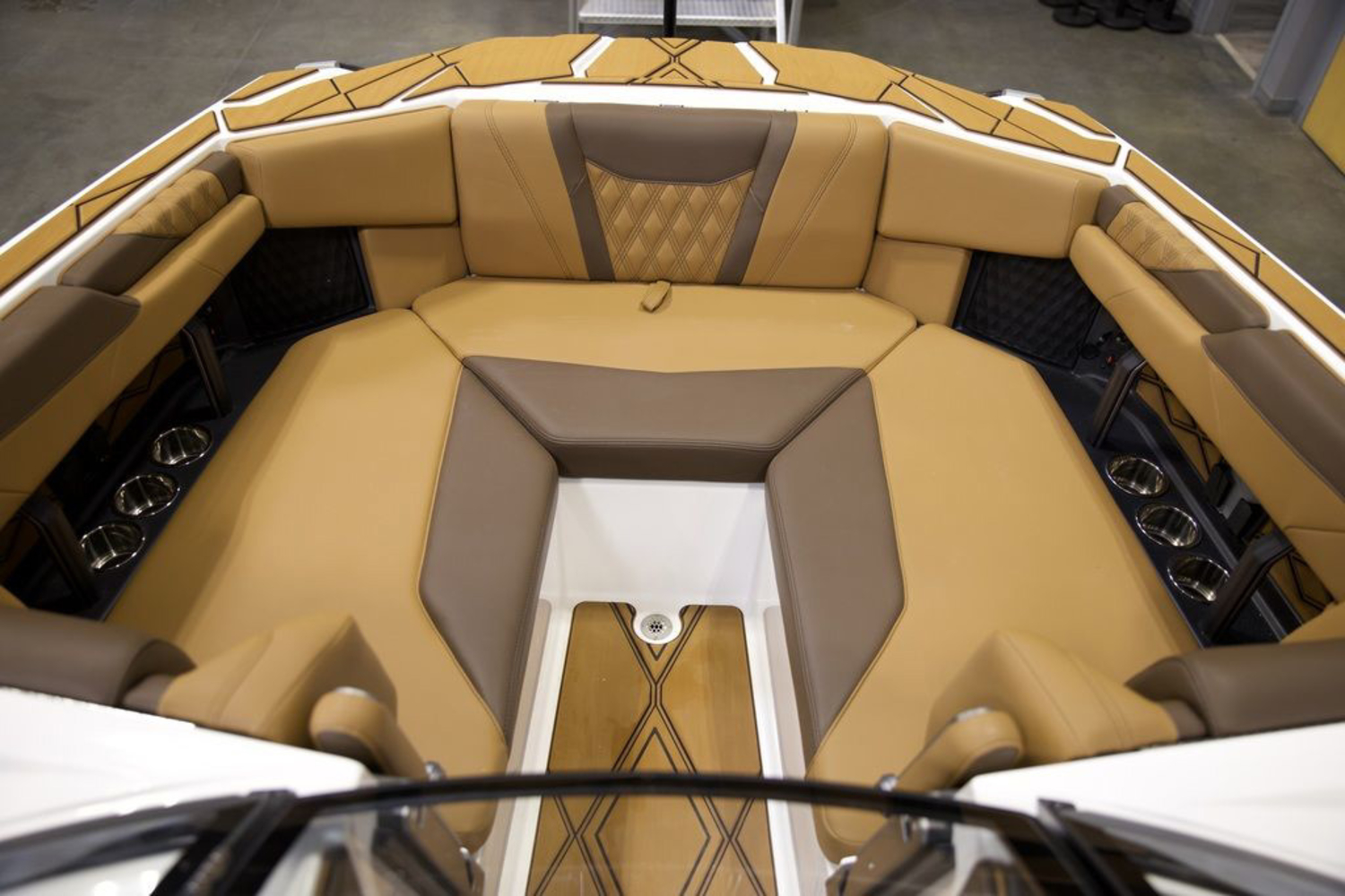 2026 Malibu Boats M230