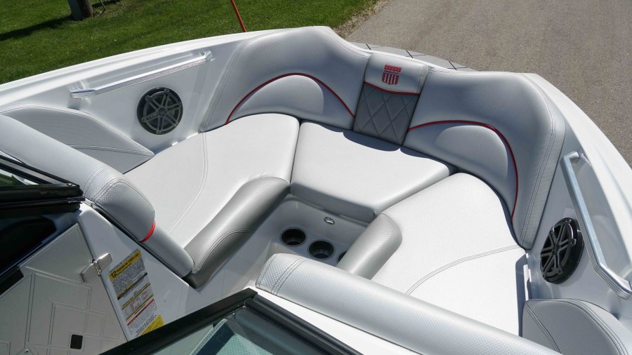 2015-mastercraft-x20-123282-image10