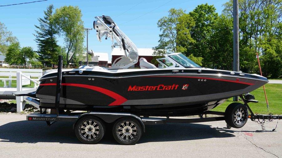 2015-mastercraft-x20-123282-image2