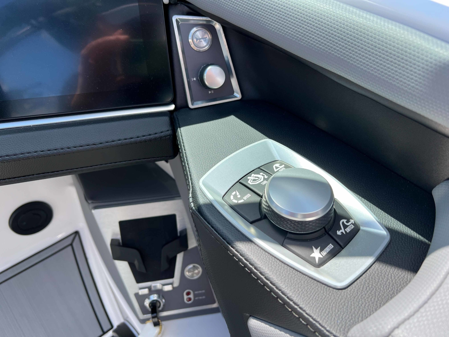 2025 MasterCraft X24