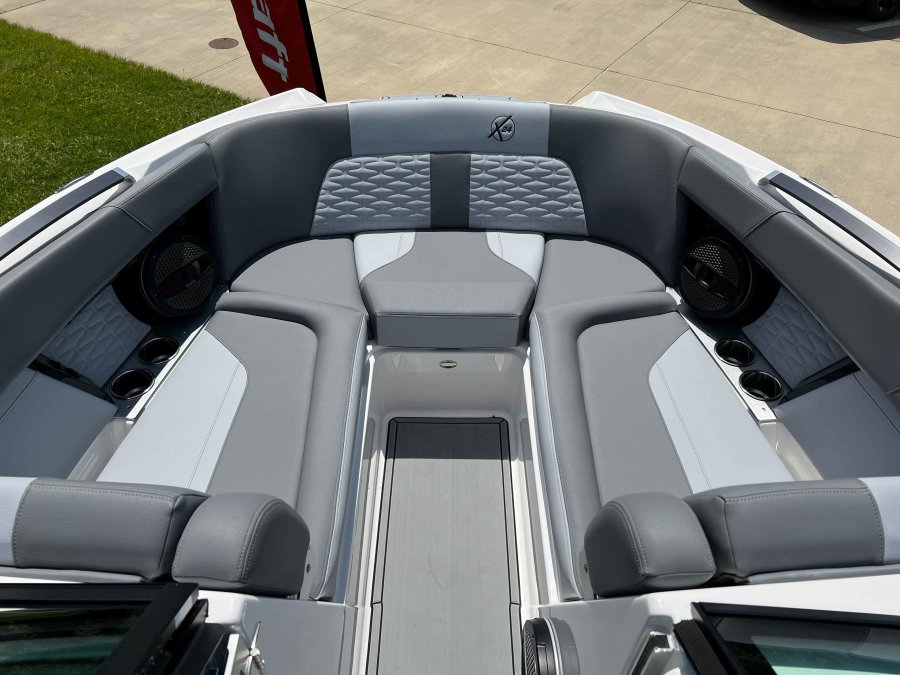 2025-mastercraft-x24-123285-image9