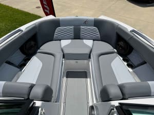 2025-mastercraft-x24-123285-image9