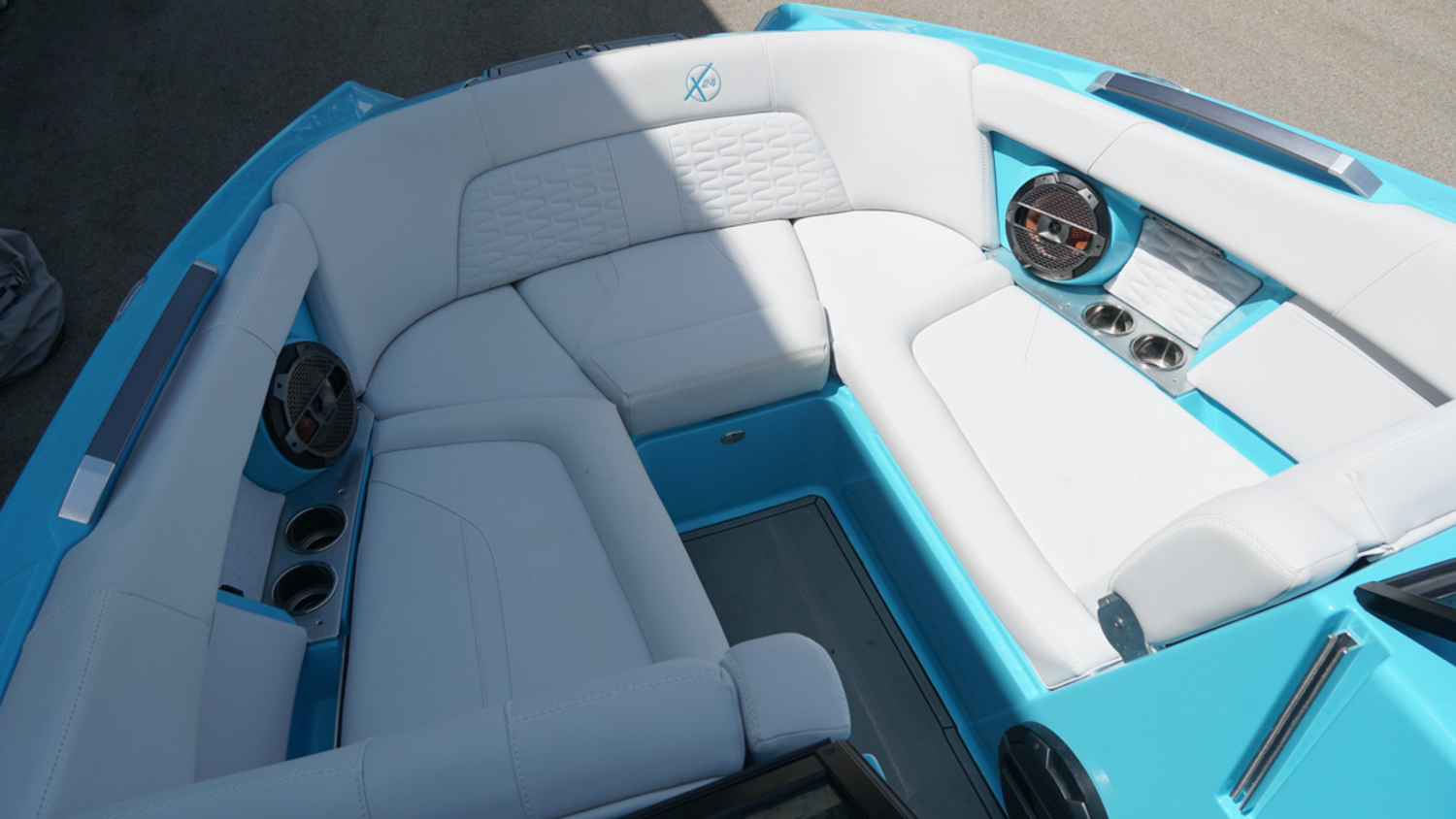 2021 MasterCraft X24