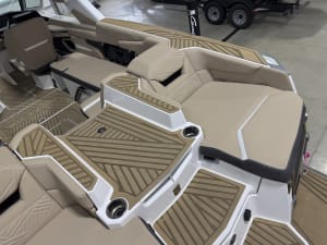 2025-mastercraft-x-star-123293-image10