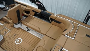 2026-mastercraft-xt22-123297-image11