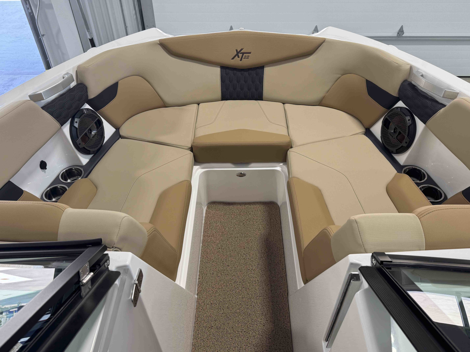 2022 MasterCraft XT22