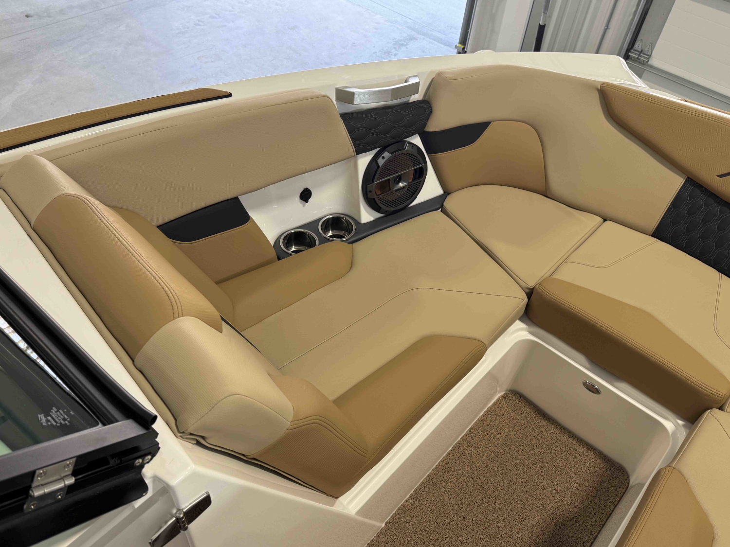 2022 MasterCraft XT22