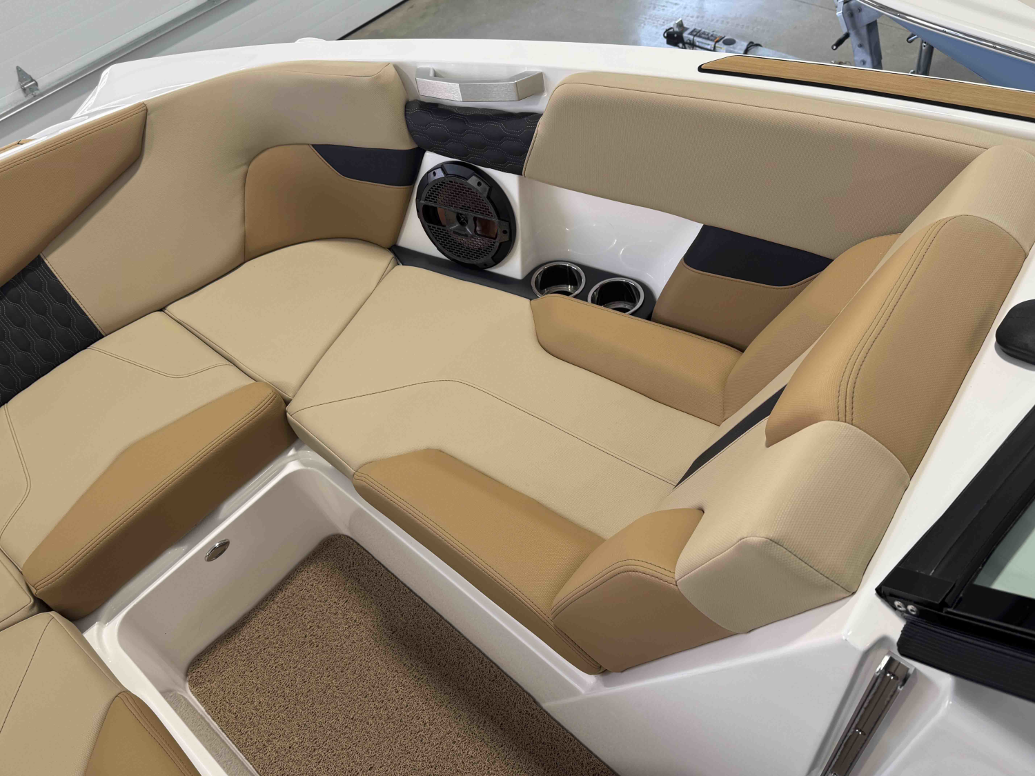 2022 MasterCraft XT22