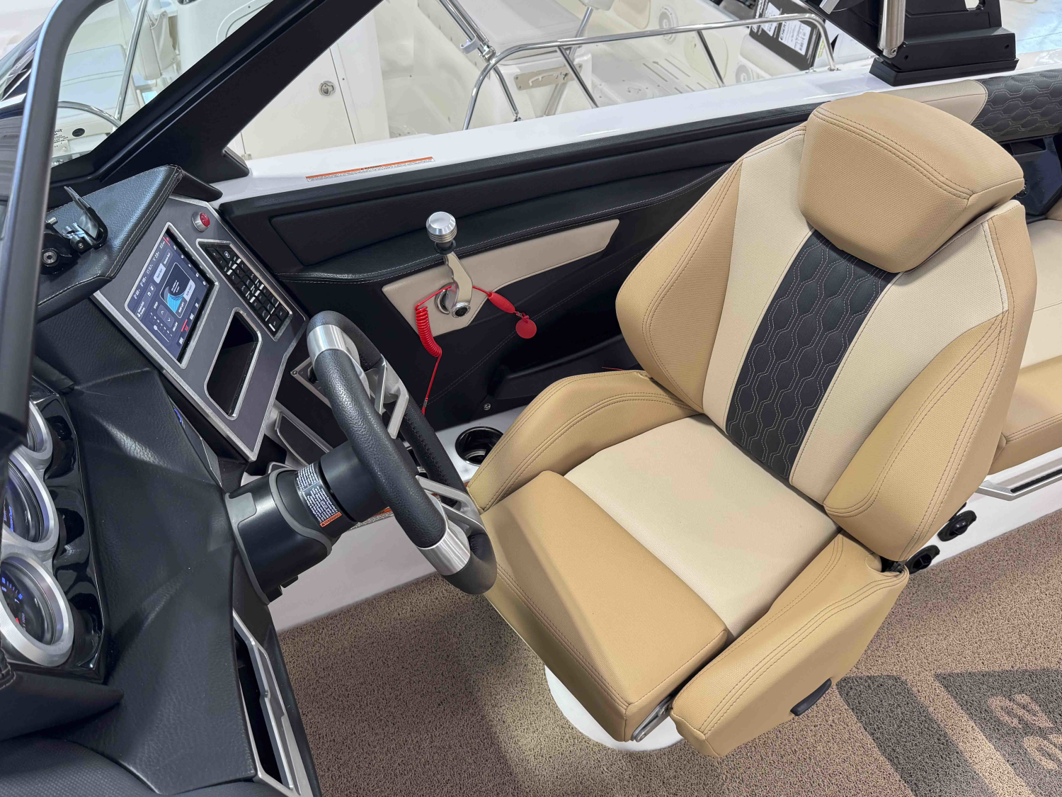 2022 MasterCraft XT22