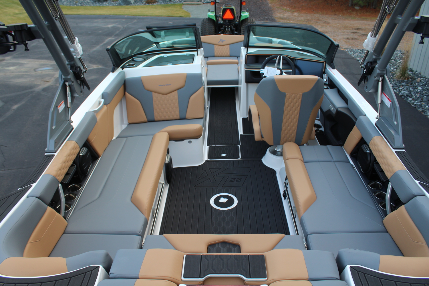 2026 MasterCraft XT22