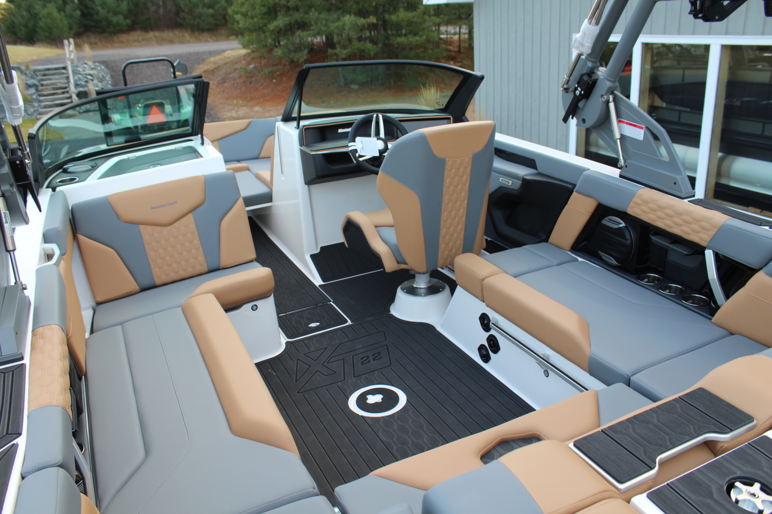 2026 MasterCraft XT22