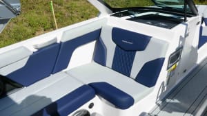 2026-mastercraft-xt23-123303-image14