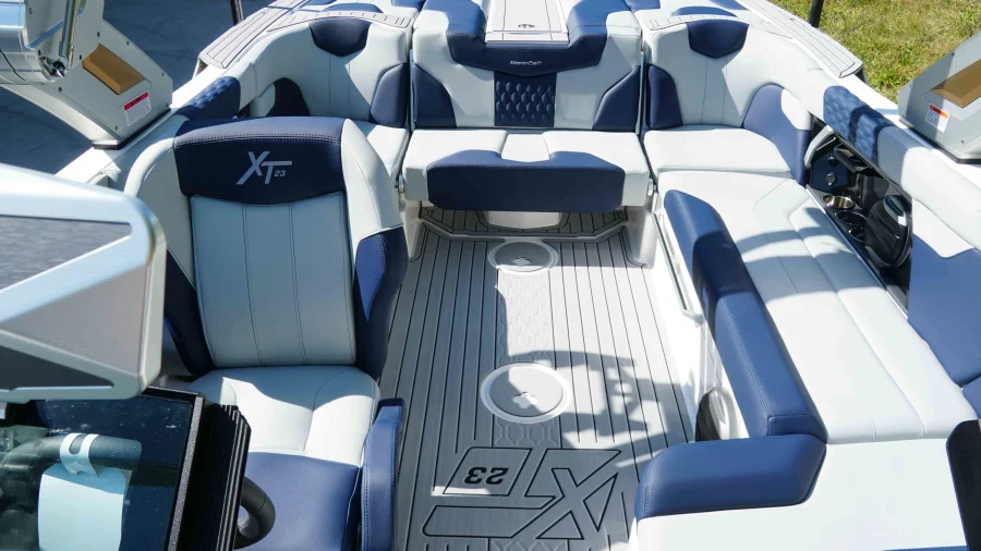 2026-mastercraft-xt23-123303-image21