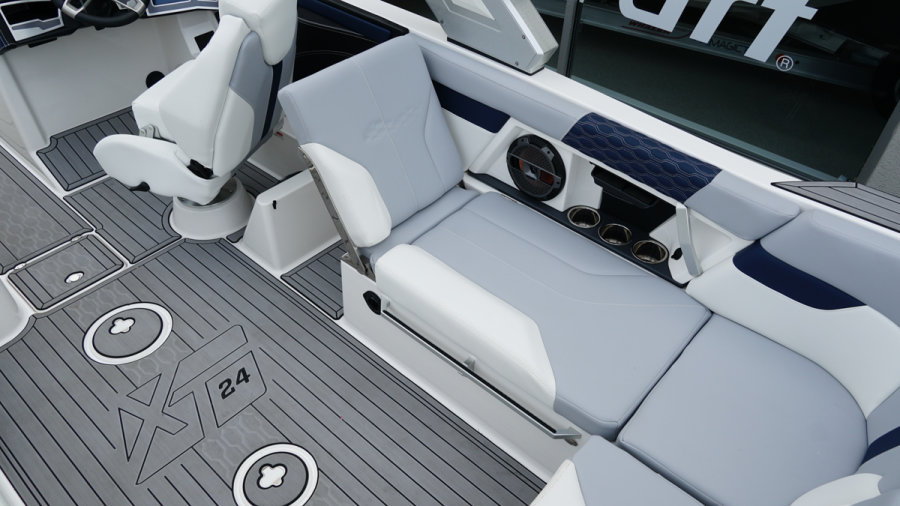 2022-mastercraft-xt24-123305-image15