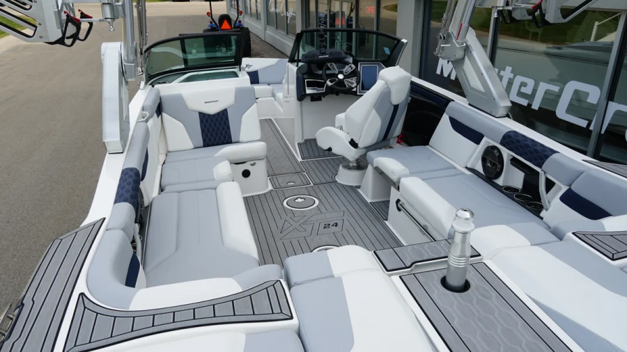 2022-mastercraft-xt24-123305-image22