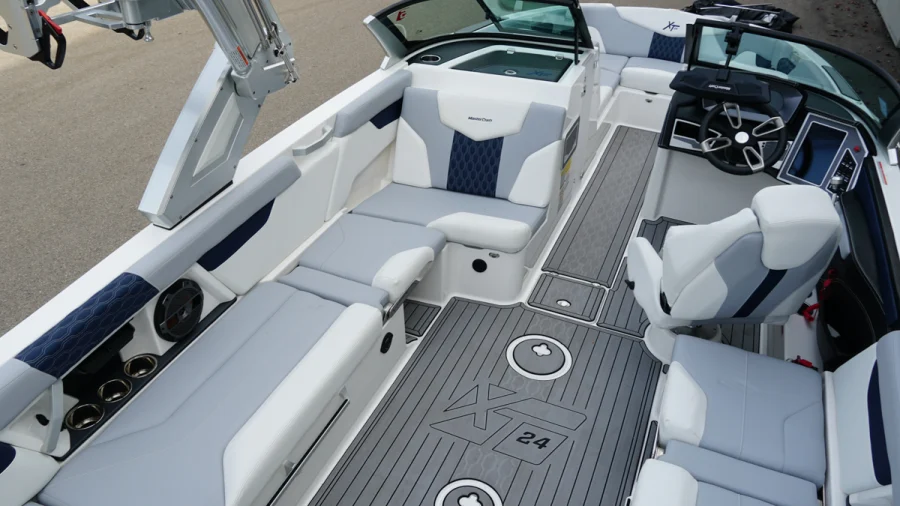 2022-mastercraft-xt24-123305-image25