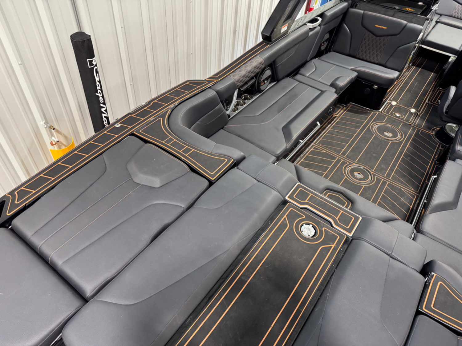 2023 MasterCraft XT24