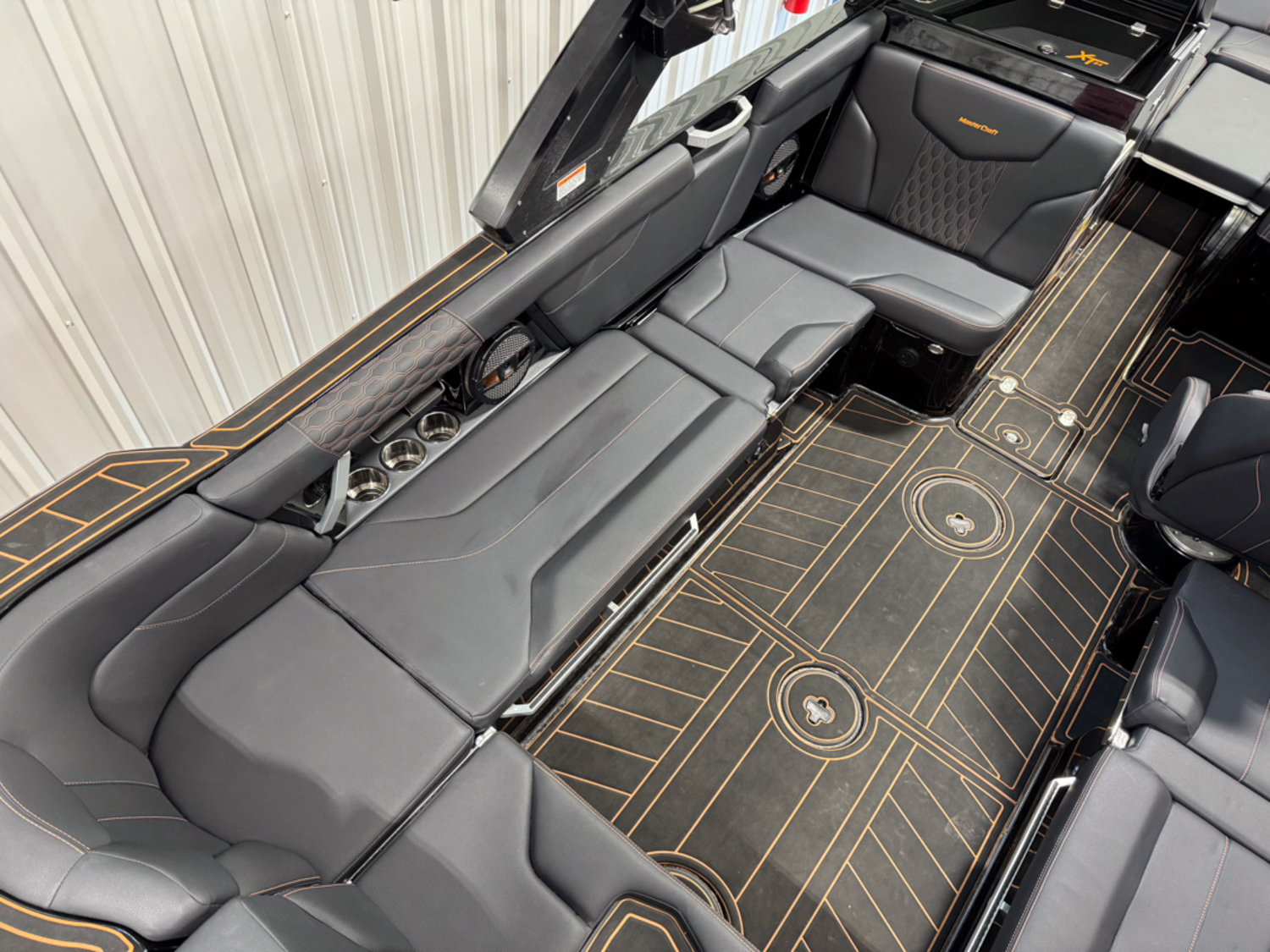 2023 MasterCraft XT24