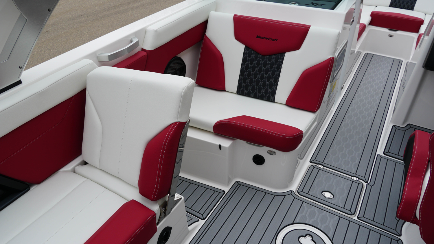 2025 MasterCraft XT24