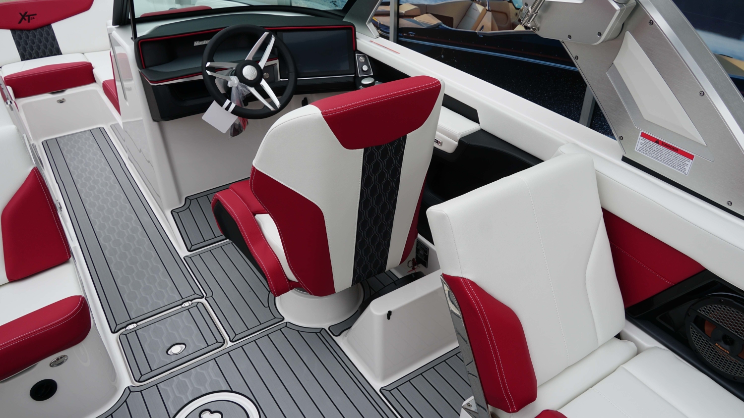 2025 MasterCraft XT24