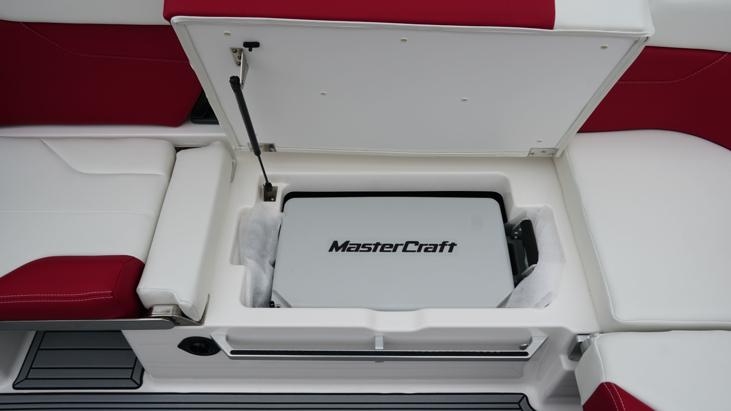 2025 MasterCraft XT24