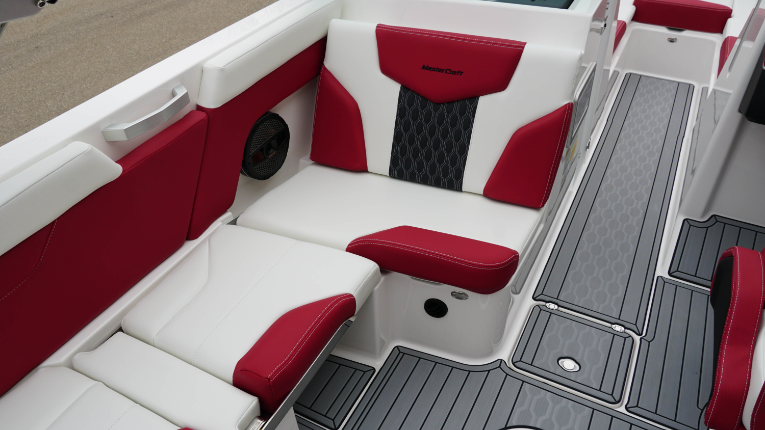 2025 MasterCraft XT24