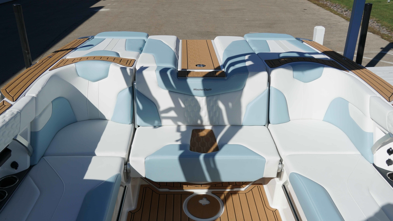 2026 MasterCraft XT24