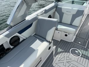 2024-mastercraft-xt24-123310-image10