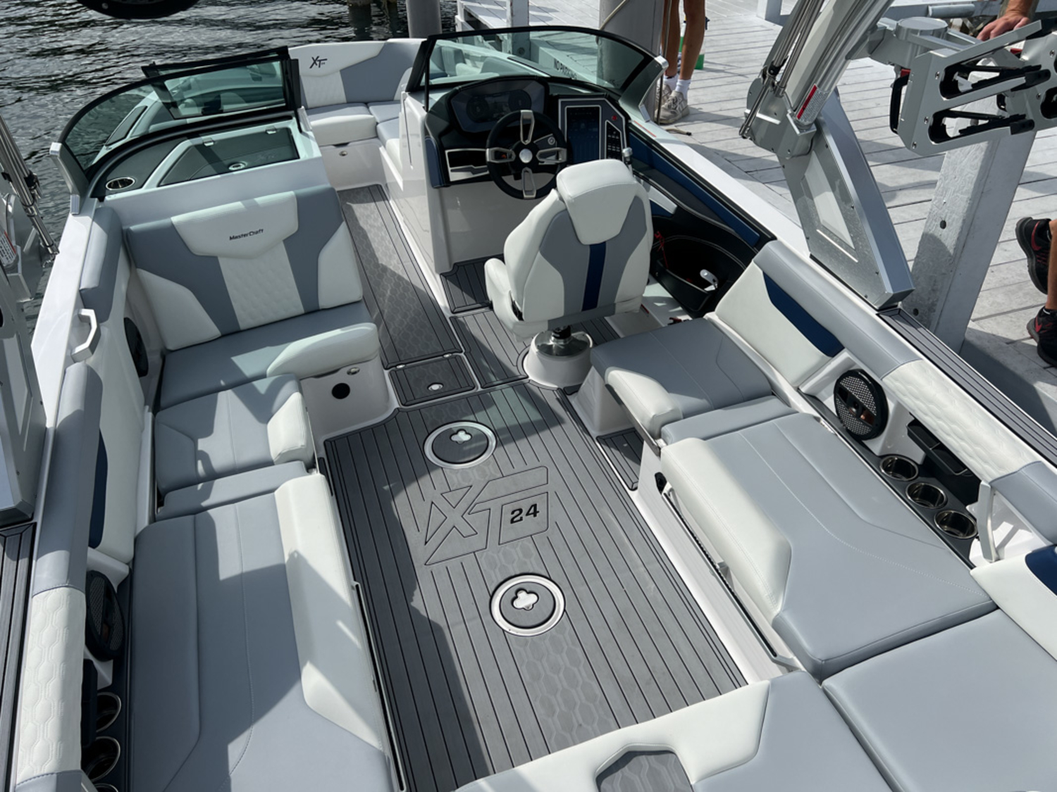 2024 MasterCraft XT24