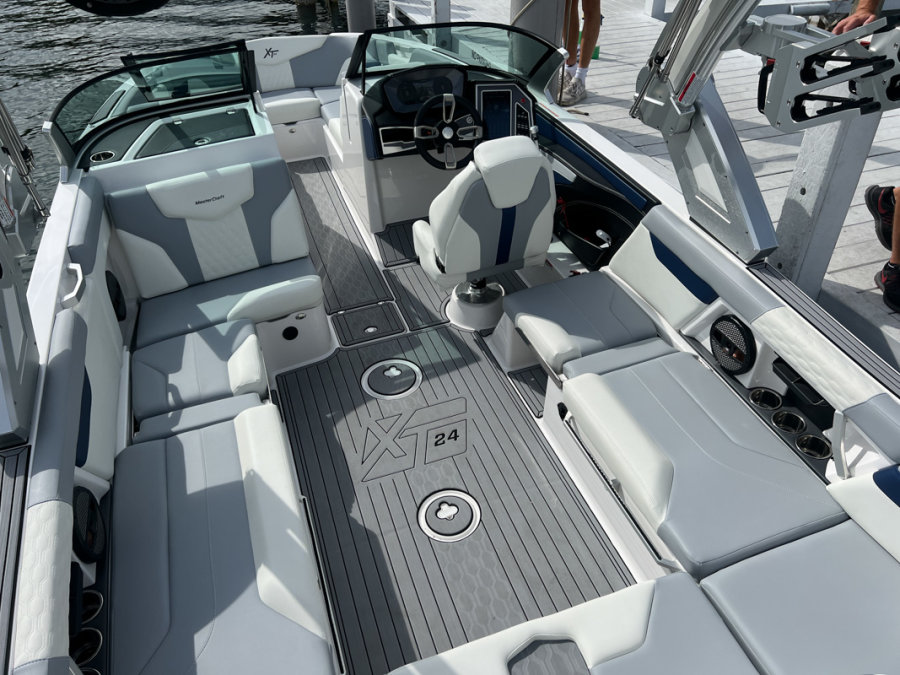 2024-mastercraft-xt24-123310-image12