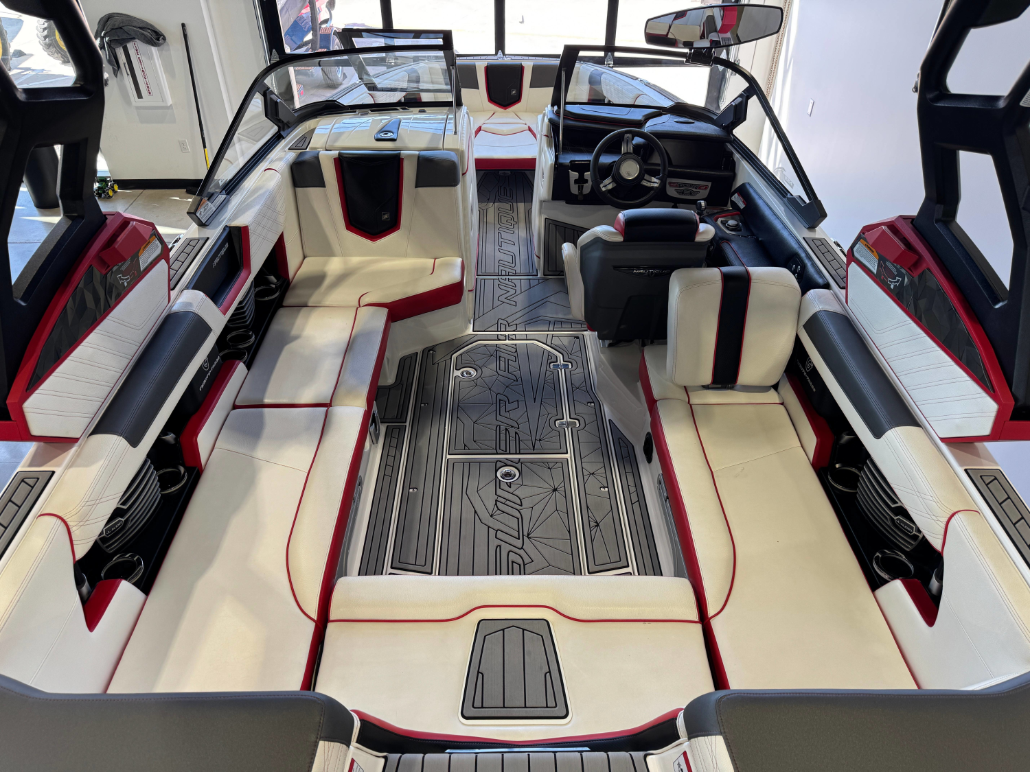 2019 Nautique Super Air Nautique G23
