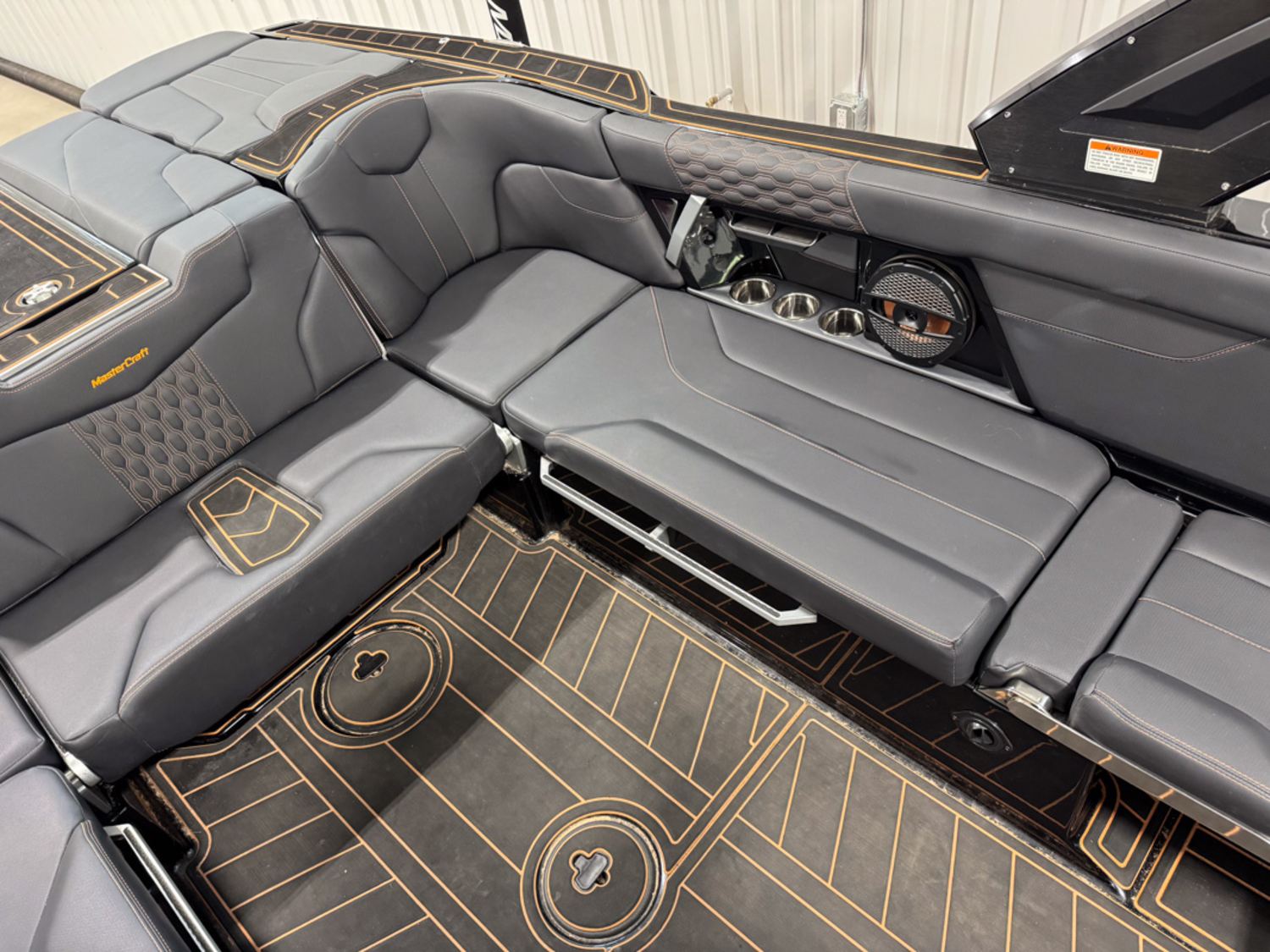 2023 MasterCraft XT24
