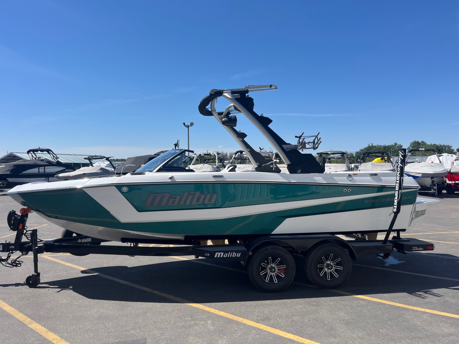 2025 Malibu Boats 21 LX