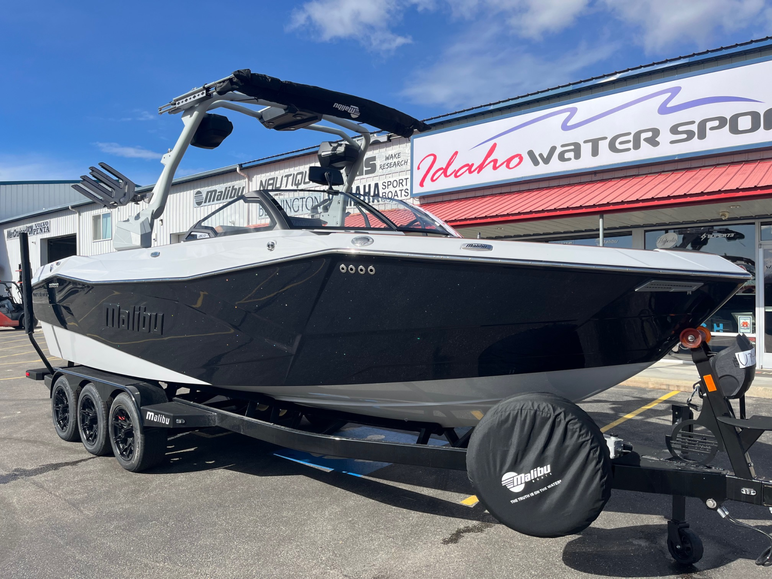 2025 Malibu Boats 26 LSV