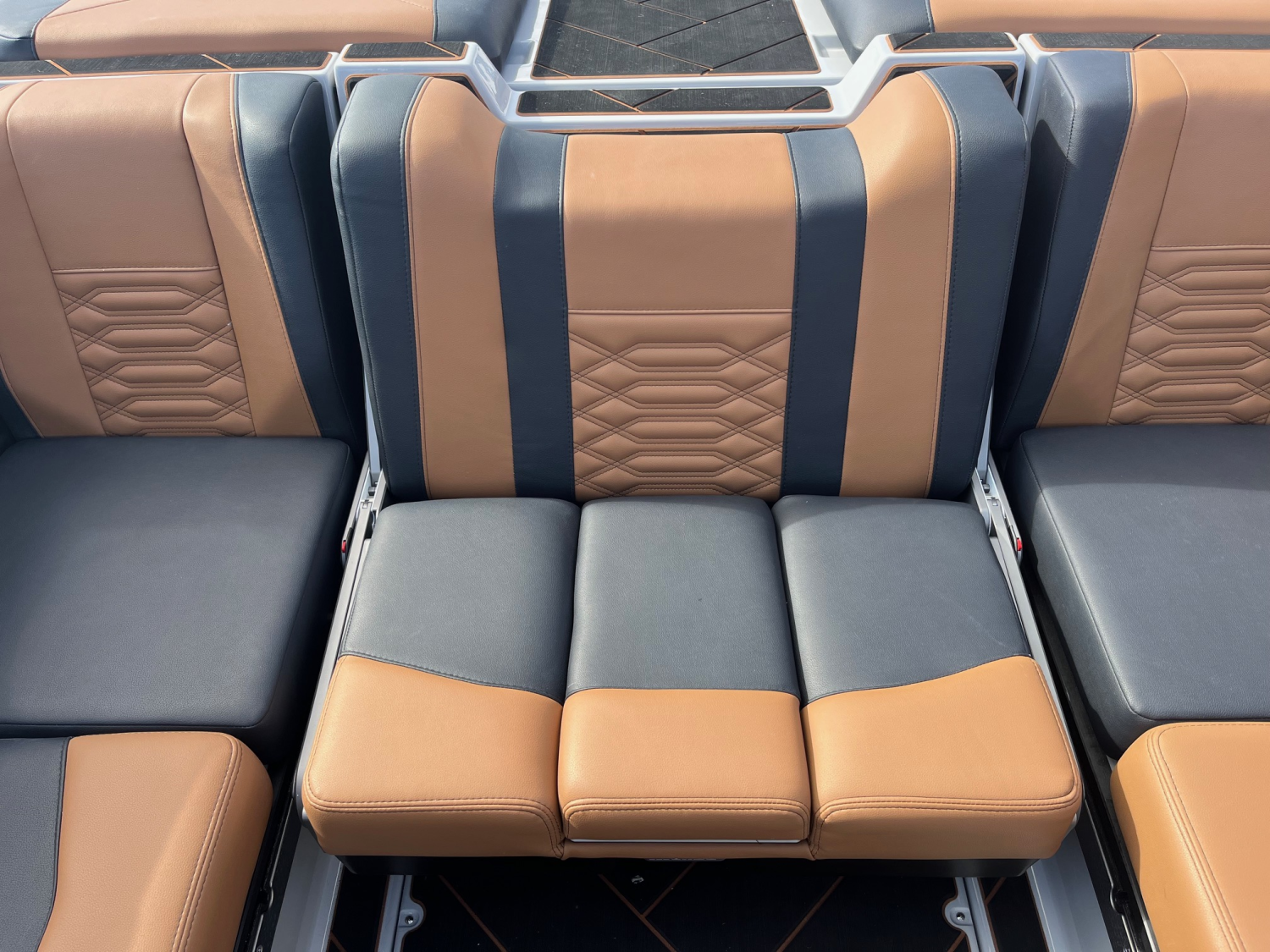 2025 Malibu Boats 26 LSV