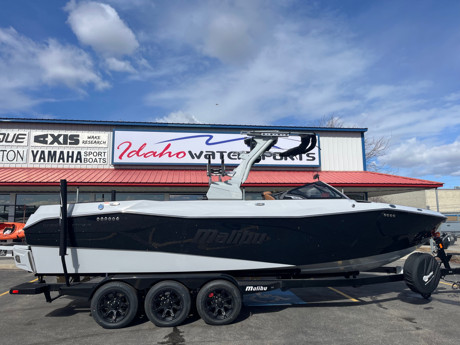 2025 Malibu Boats 26 LSV