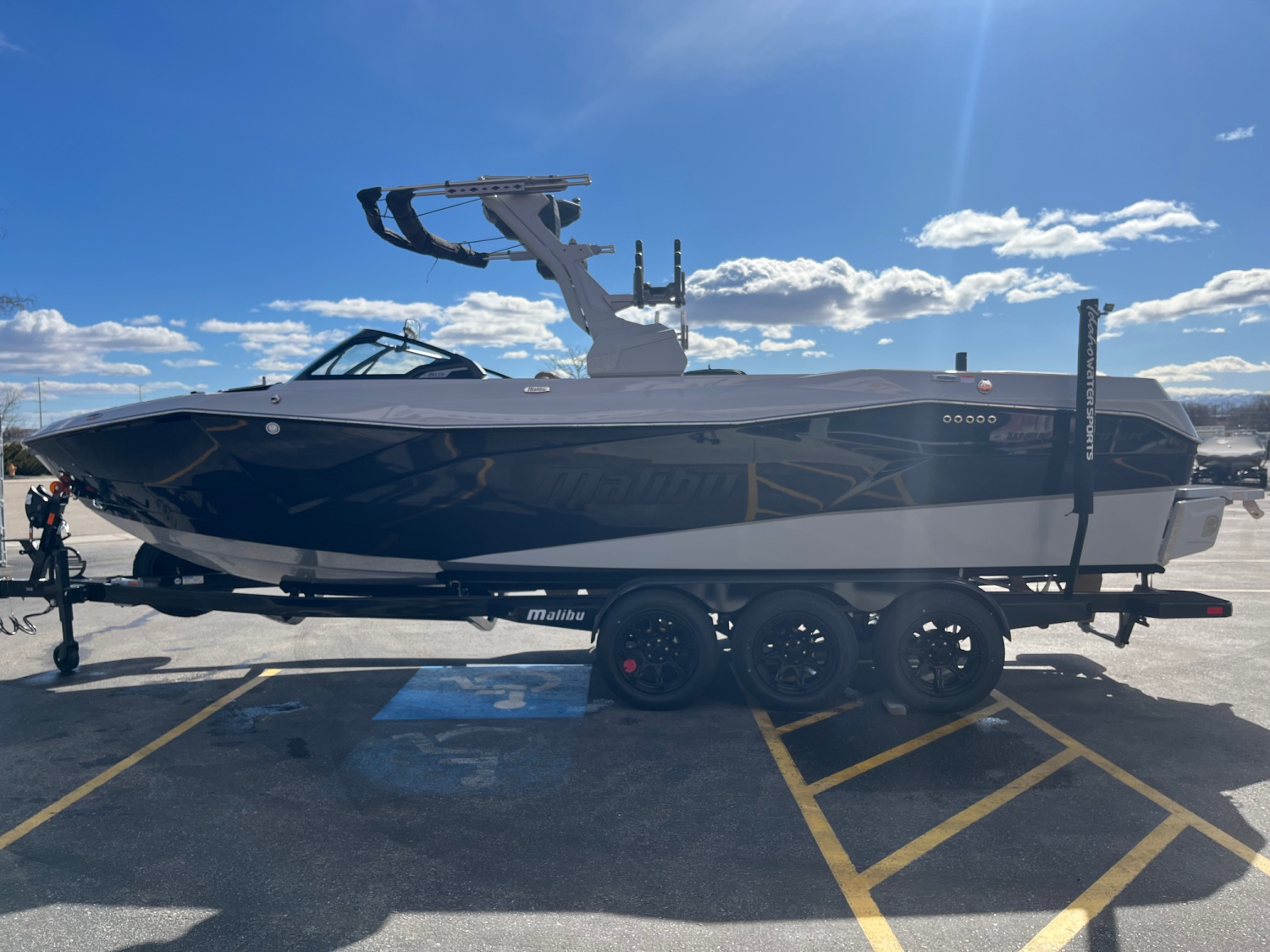 2025 Malibu Boats 26 LSV