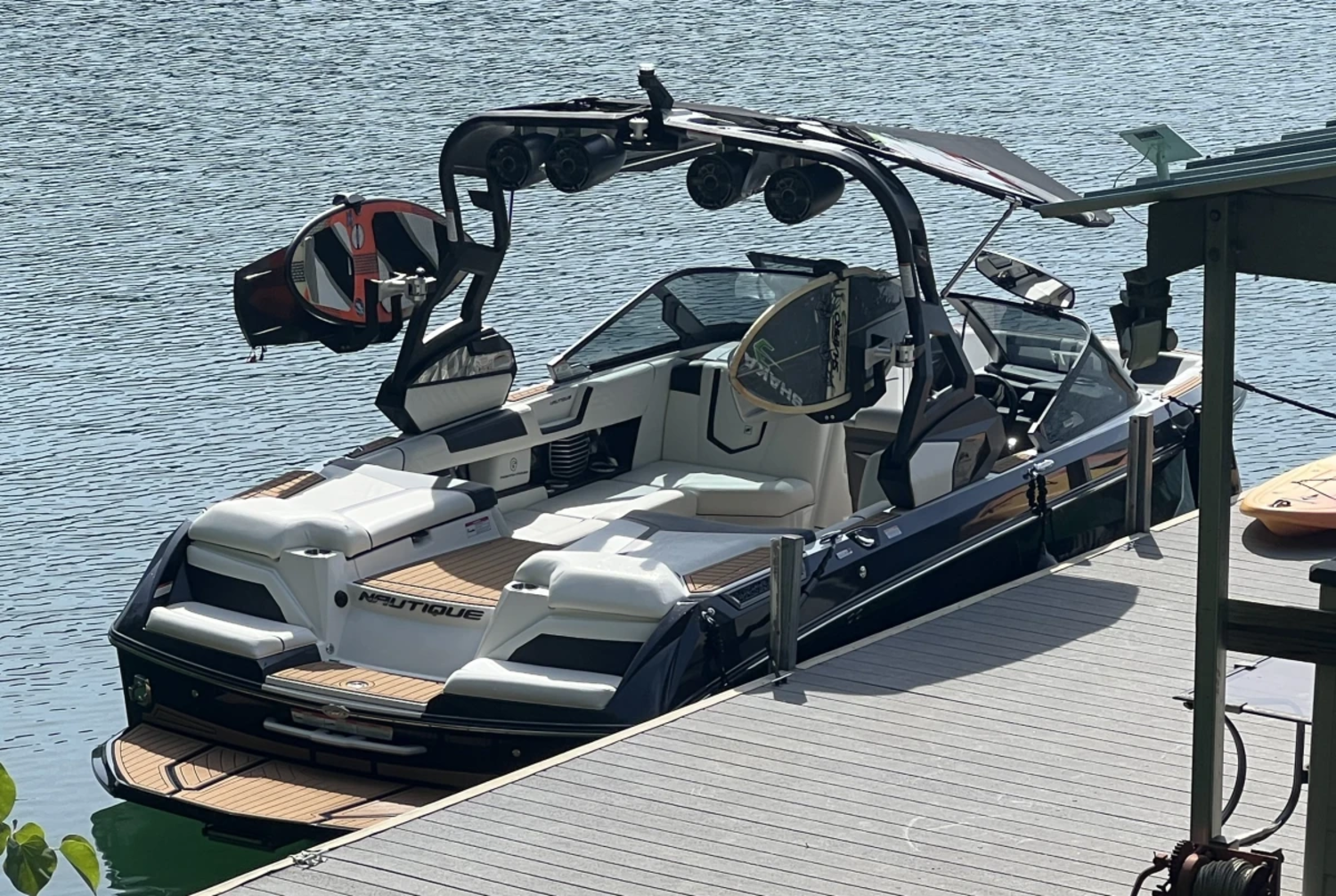 2020 Nautique G23