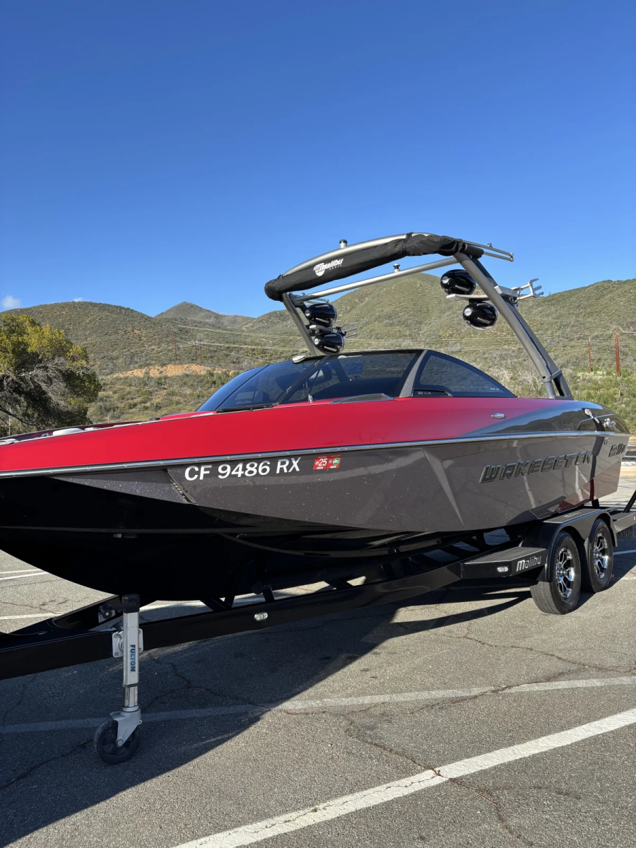 2016 Malibu Boats Wakesetter VLX for sale in Anderson, California
