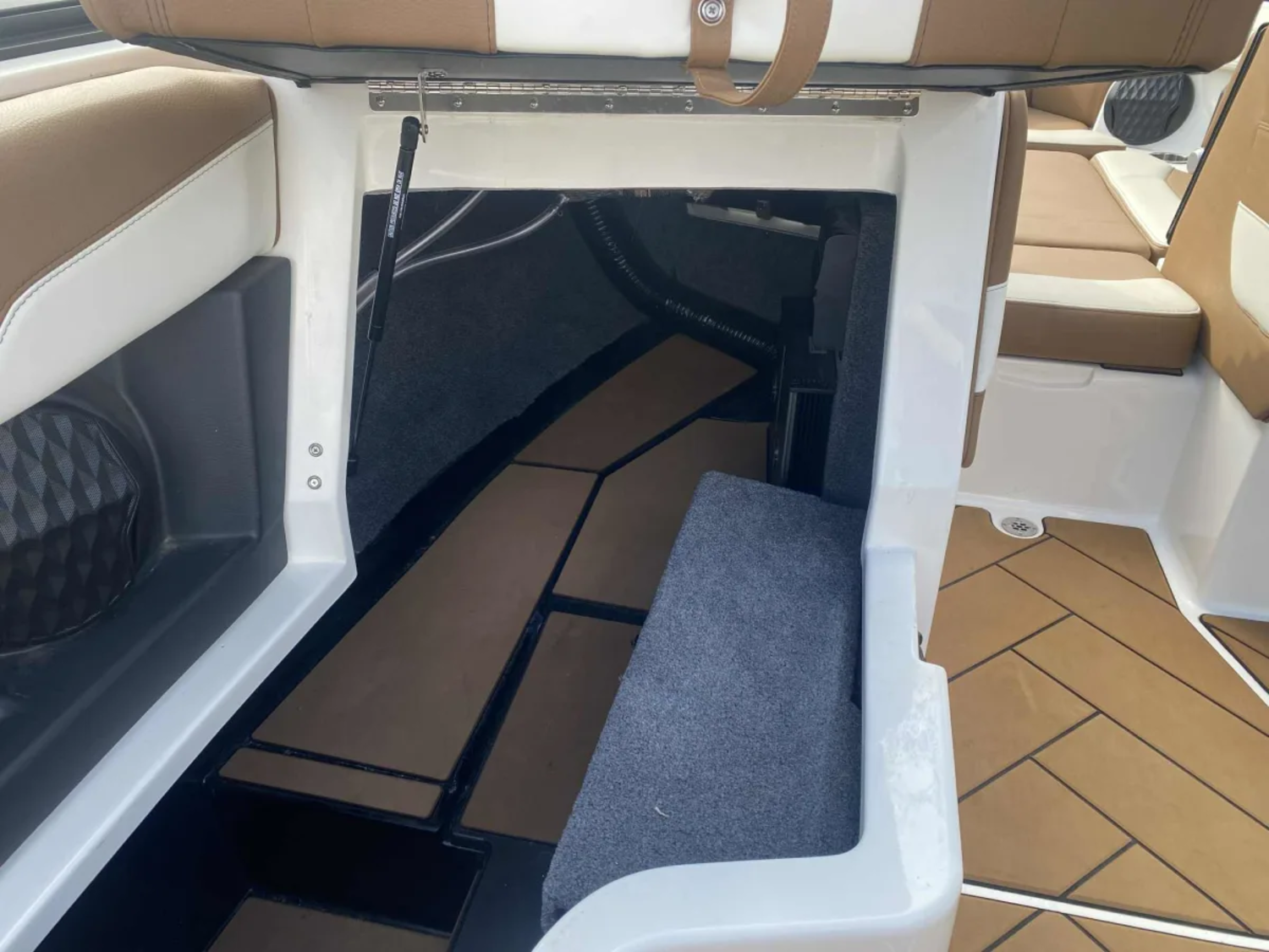 2022 Malibu Wakesetter 25 LSV