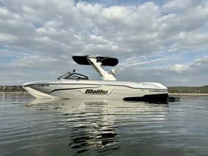 2021 Malibu Boats Wakesetter 25 LSV for sale in Volente, Texas
