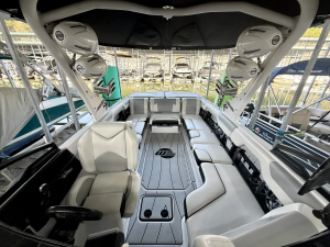 2021 Malibu Boats Wakesetter 25 LSV for sale in Volente, Texas