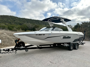 2021 Malibu Boats Wakesetter 25 LSV for sale in Volente, Texas
