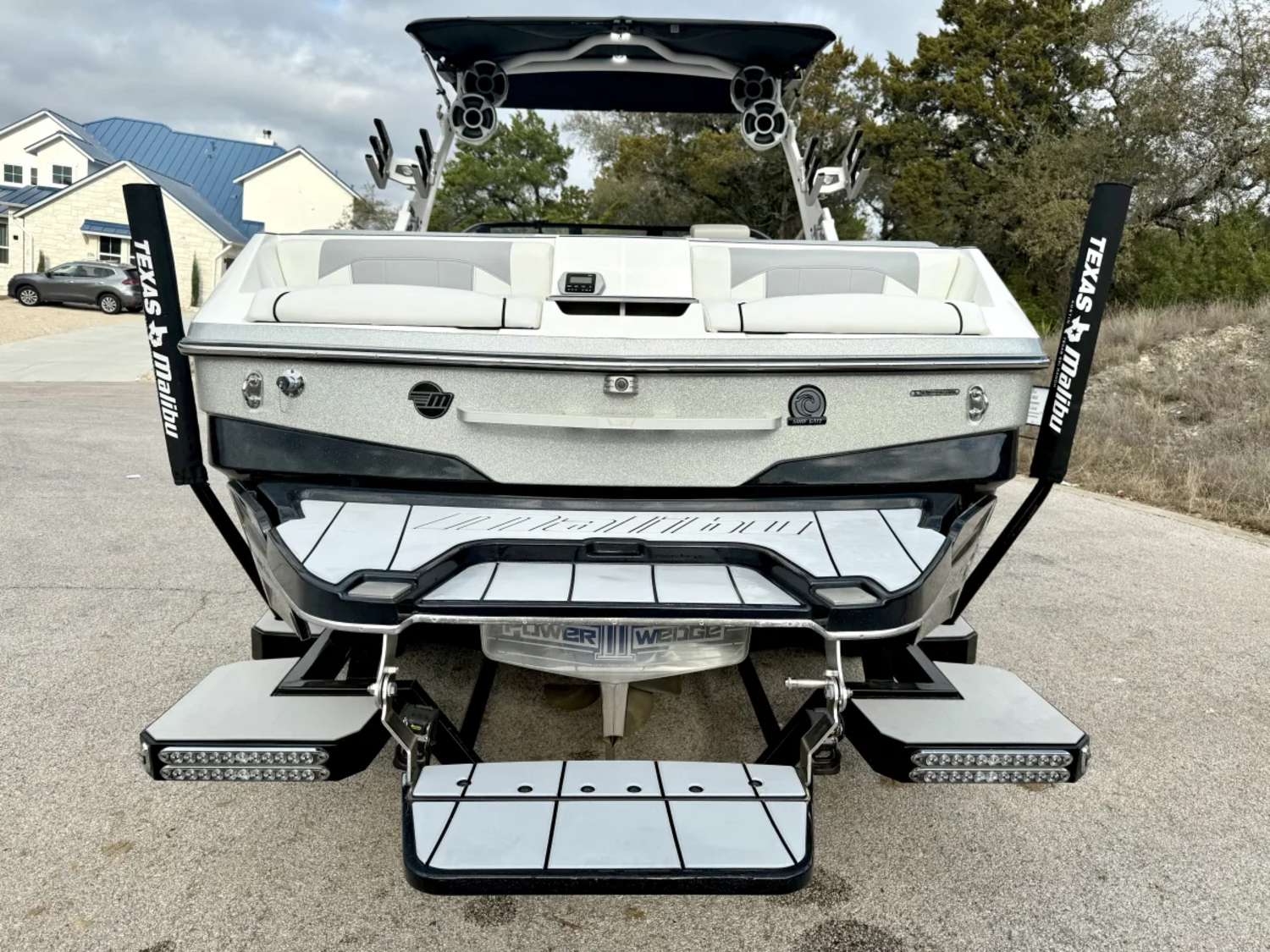 2021 Malibu 25LSV