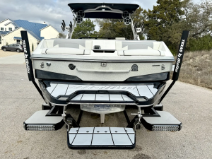 2021 Malibu Boats Wakesetter 25 LSV for sale in Volente, Texas
