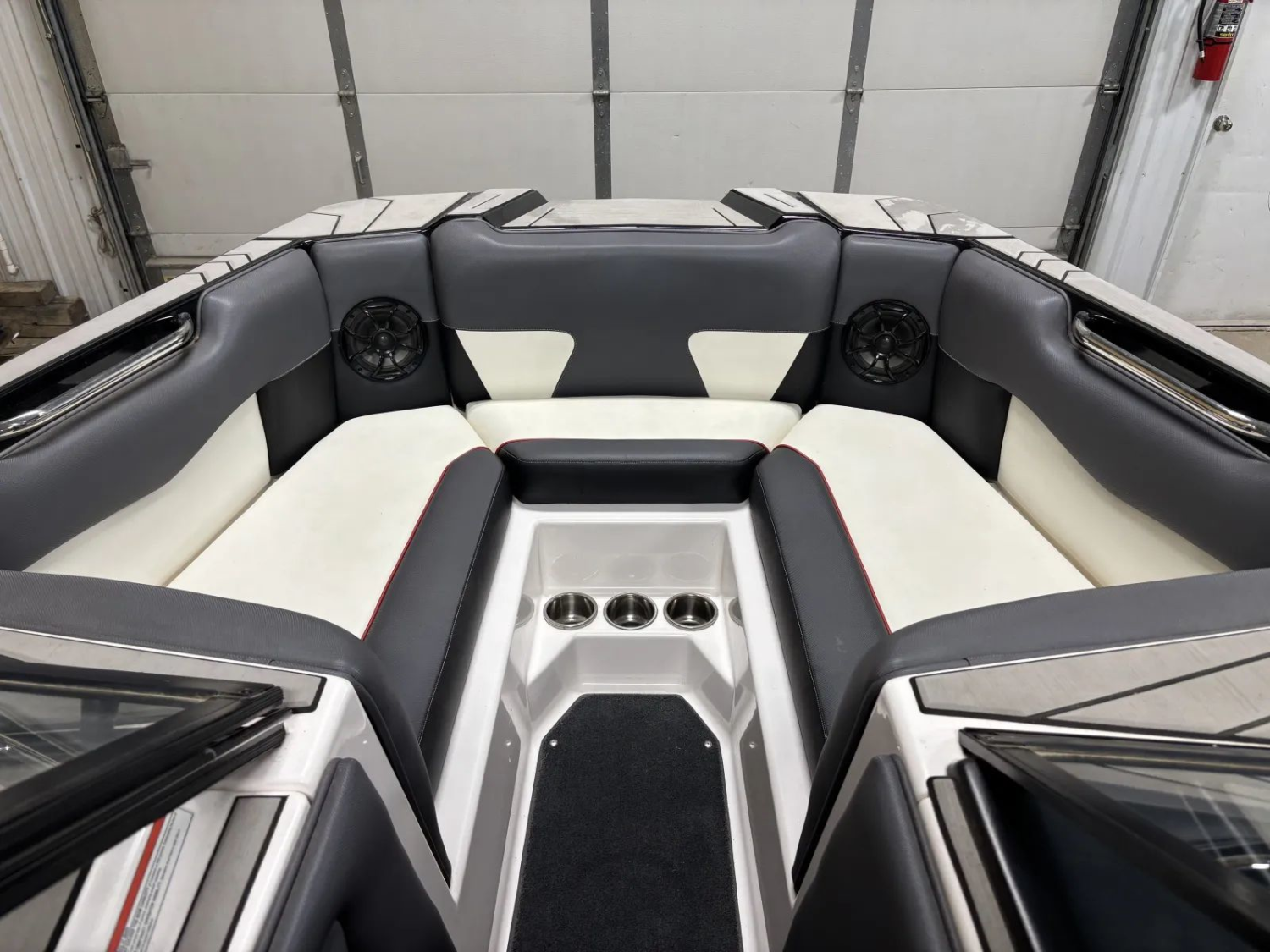 2019 MOOMBA HELIX
