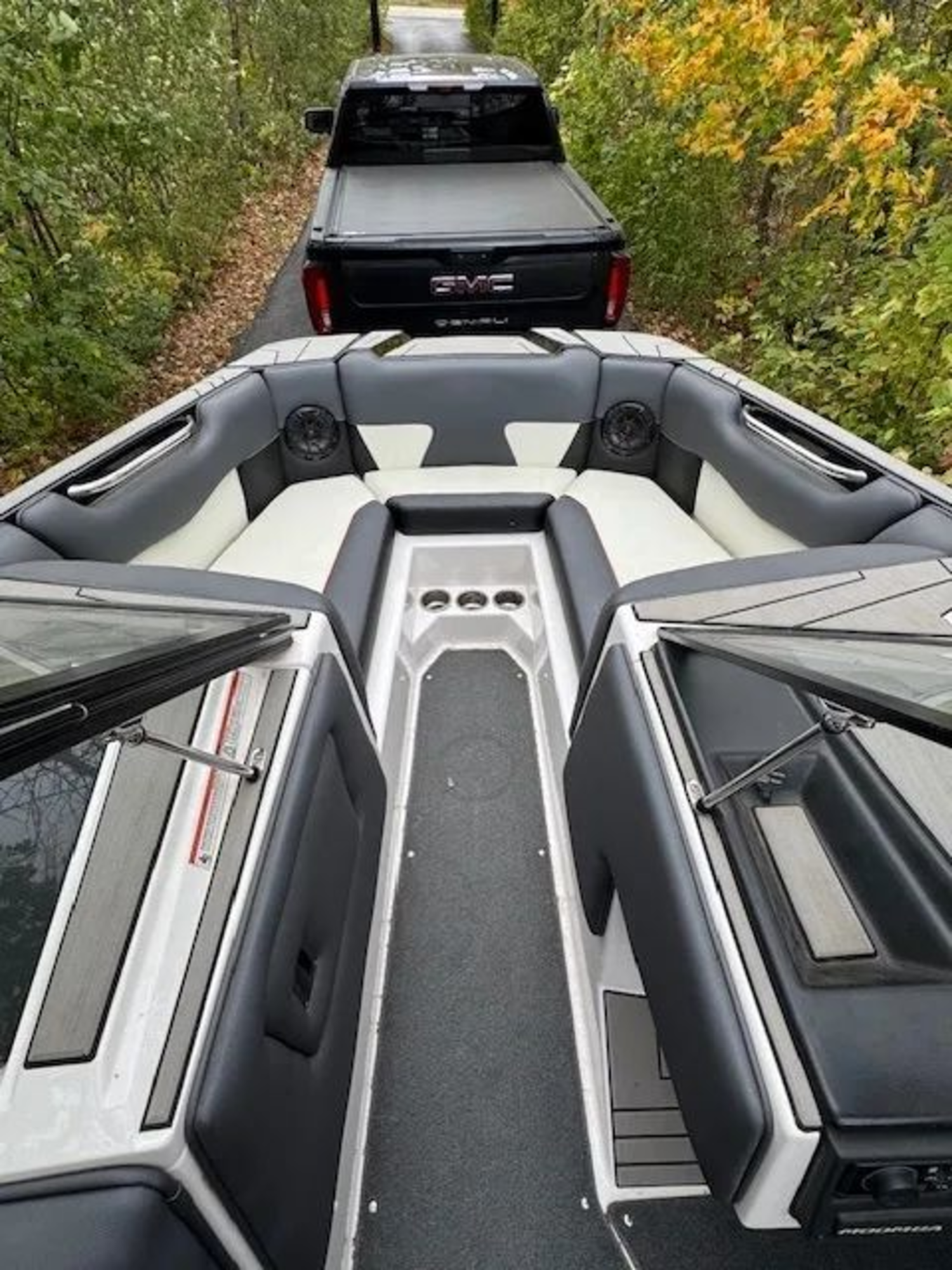 2019 MOOMBA HELIX
